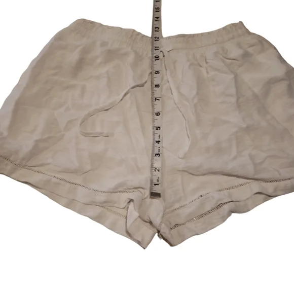 Princess Polly Women's Size 8 White Linen Shorts - Picture 5 of 6